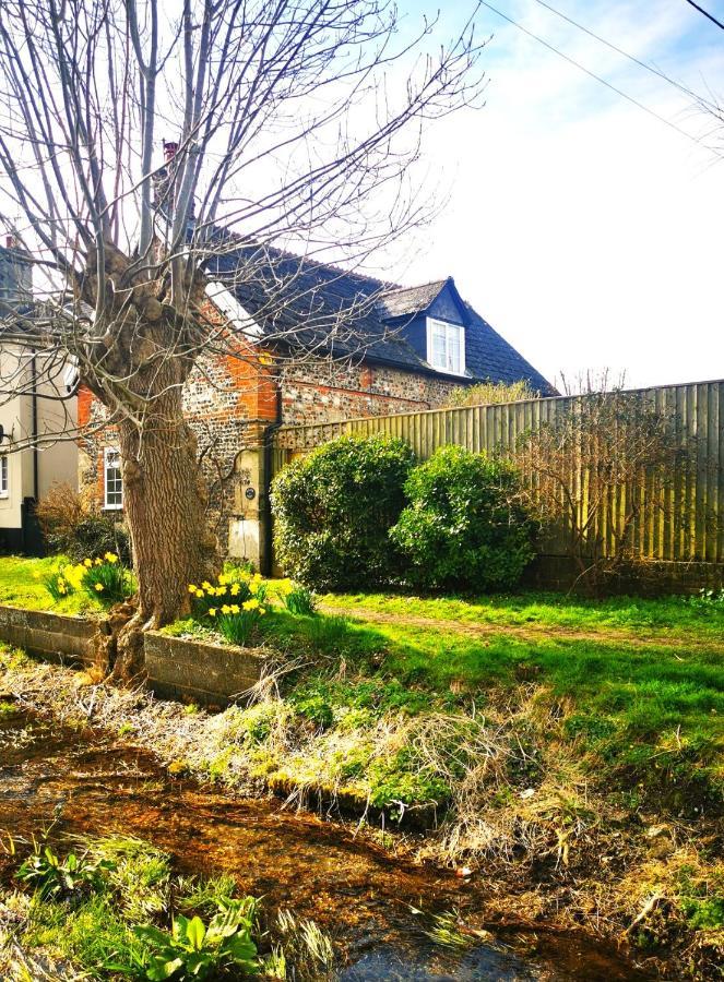 Historic, Traditional & Spacious Wiltshire Cottage Shrewton Luaran gambar